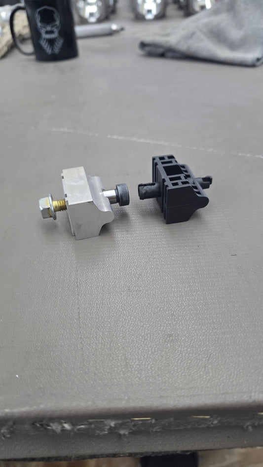 Ford ZF6 Pivot fork retainer